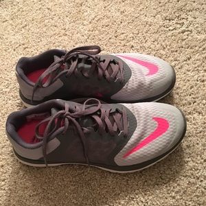 Women’s Nike shoes